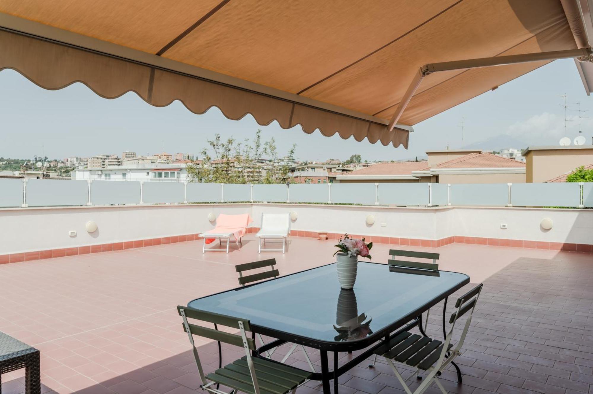 Catania Skyview Terrace: Your Urban Escape Buitenkant foto